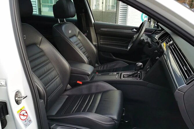 private-airport-and-city-transfer-in-panoramic-roof-station-wagon-2