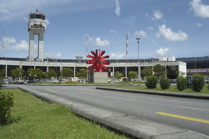 private-airport-pickup-service-in-medellin-for-you-and-your-group-2