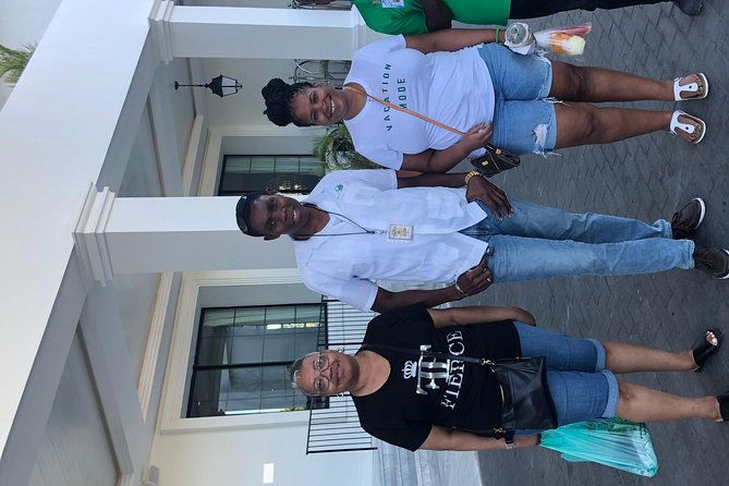 private-airport-round-trip-transfer-from-mbj-airport-to-hotel-in-montego-bay