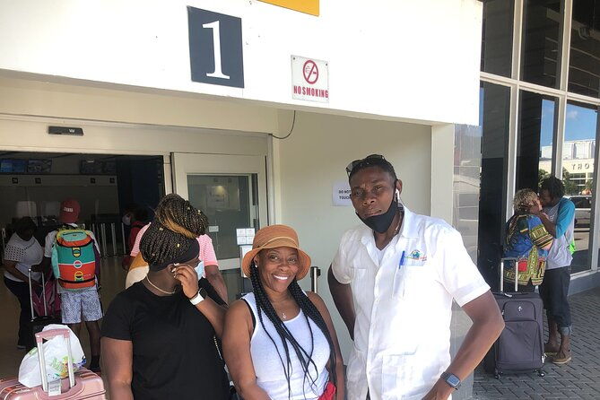 private-airport-round-trip-transfer-from-mbj-airport-to-hotel-in-montego-bay