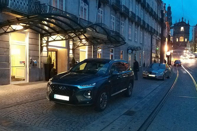 private-airport-transfer-from-the-airport-to-porto