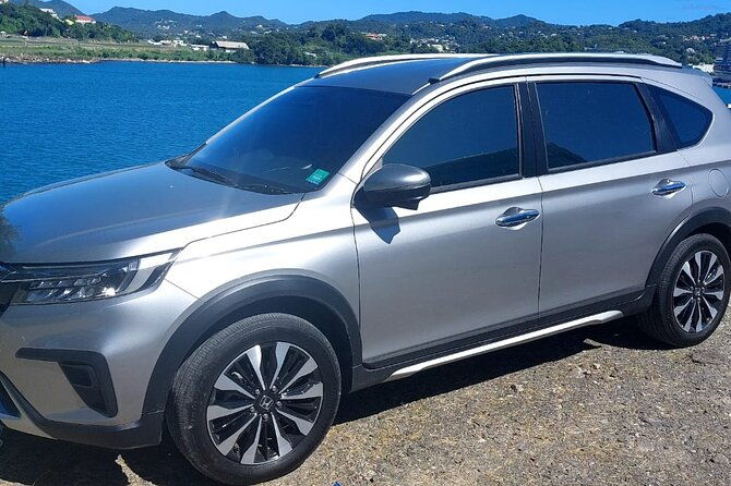 private-airport-transfer-from-uvf-to-all-resorts-complimentary-beers-water