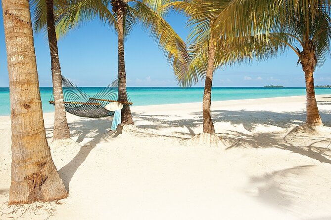 private-airport-transfer-to-couples-swept-away-negril