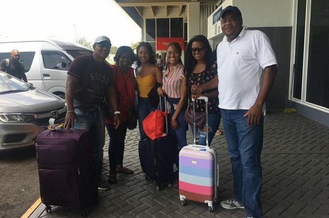private-airport-transfer-to-holiday-inn-resort