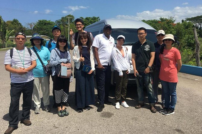 private-airport-transfer-to-holiday-inn-resort