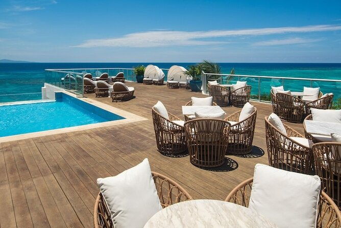 private-airport-transfer-to-s-hotel-jamaica-montego-bay