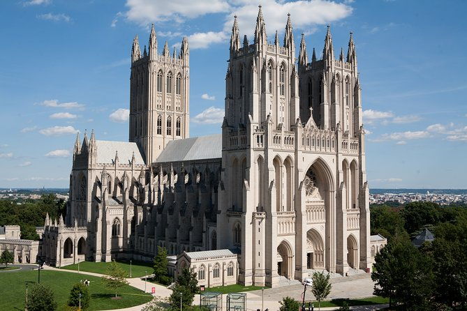 private-airport-transfer-washington-to-dulles-airport-iad-in-luxury-van