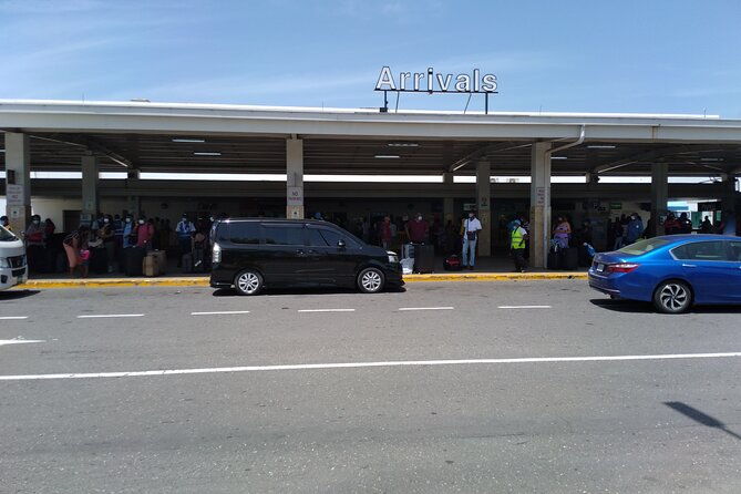 private-airport-transfers-to-royalton-blue-waters-and-white-sand