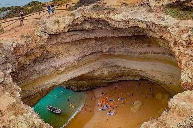 private-albufeira-tuk-tuk-guided-tour