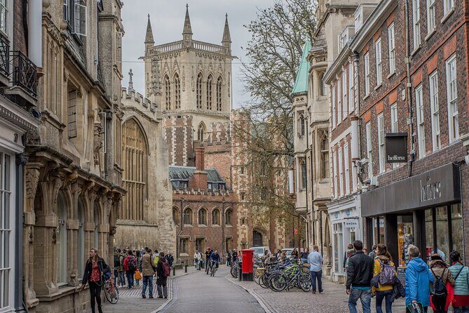 Private | Alumni-Led Cambridge Uni Tour w/opt Kings College Entry - What Makes This Tour Stand Out?
