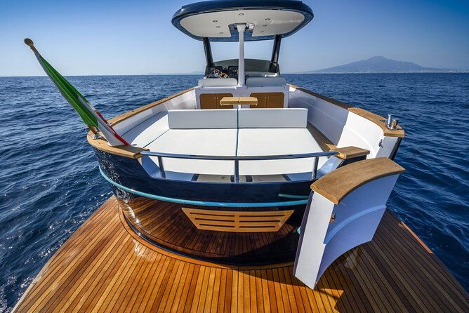 private-amalfi-coast-private-full-day-with-a-gozzo-apreamare-35ft