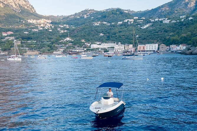 private-amalfi-coast-tour-on-speed-boat-max-4-people