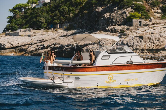 private-amalfi-coast-tour-with-28ft-boat