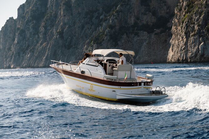 private-amalfi-coast-tour-with-28ft-boat
