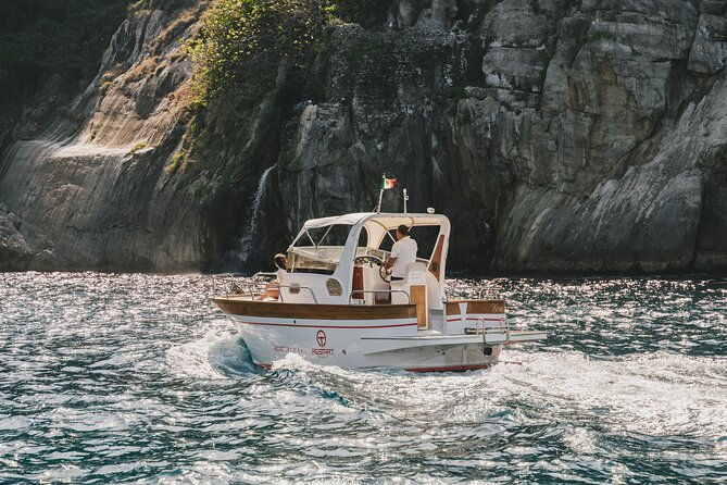 private-amalfi-coast-tour-with-sparviero-700-emerald