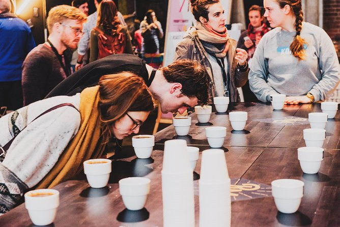 private-amsterdam-red-light-district-and-coffee-shop-tour-with-expert-guide