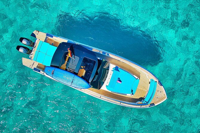 private-and-luxury-boat-day-tour-around-ibiza-and-formentera