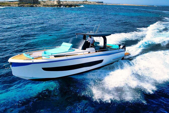 private-and-luxury-boat-day-tour-around-ibiza-and-formentera