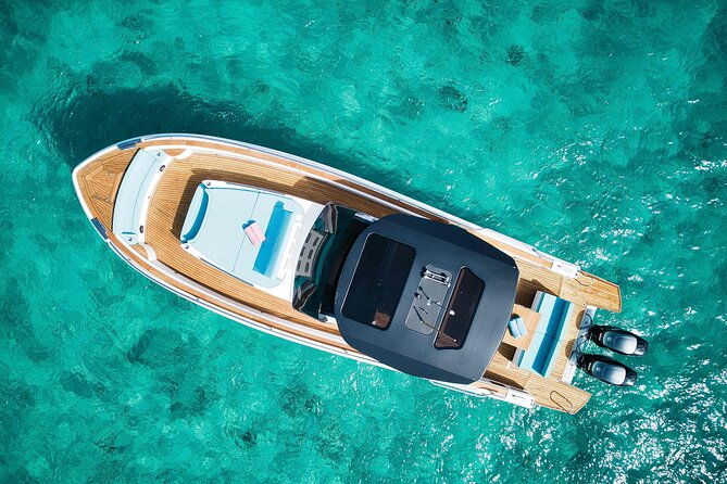 private-and-luxury-boat-day-tour-around-ibiza-and-formentera