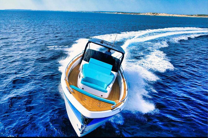 private-and-luxury-boat-day-tour-around-ibiza-and-formentera