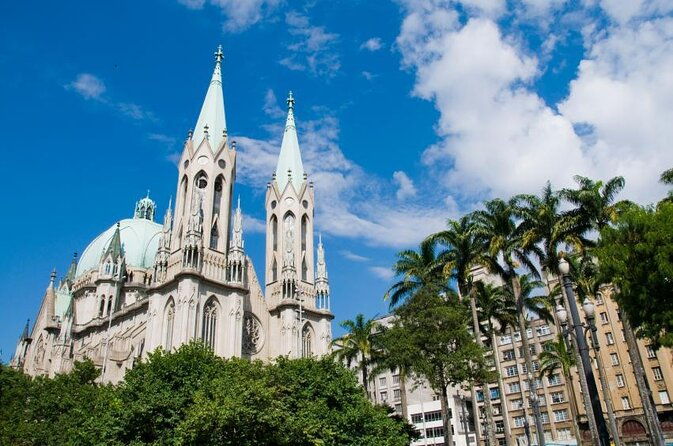 private-and-personalized-architecture-tour-experience