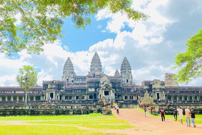 Private Angkor Wat and Lost Temple Jungle Tour - A Deep Dive into the Tour Itself