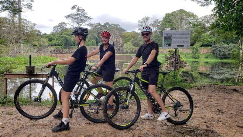 private-angkor-wat-bike-tour