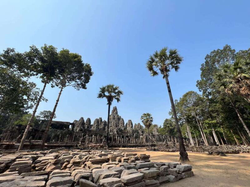 private-angkor-wat-sunrise-small-tour