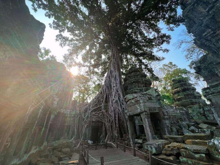 private-angkor-wat-sunrise-small-tour