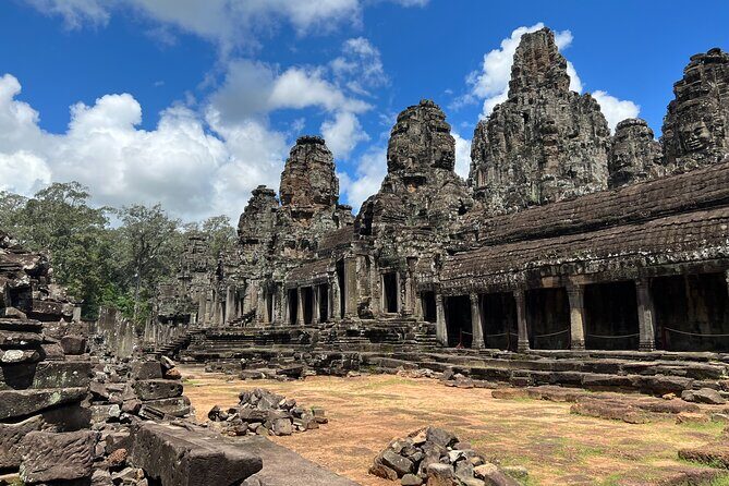 Private Angkor Wat Sunrise Tour with Lunch Included - Authentic Experiences Highlighted by Reviewers