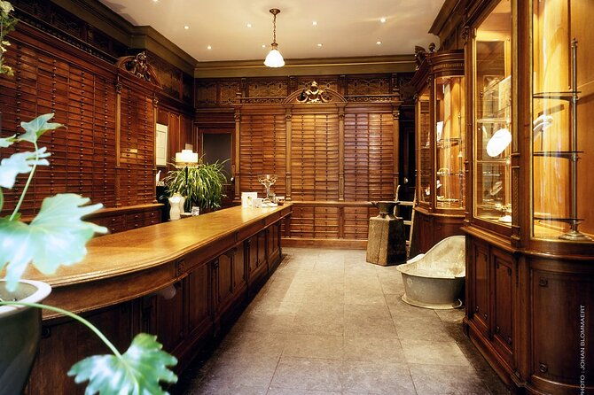 private-antwerps-diamonds-and-jewellery-old-city-center-historic-tour