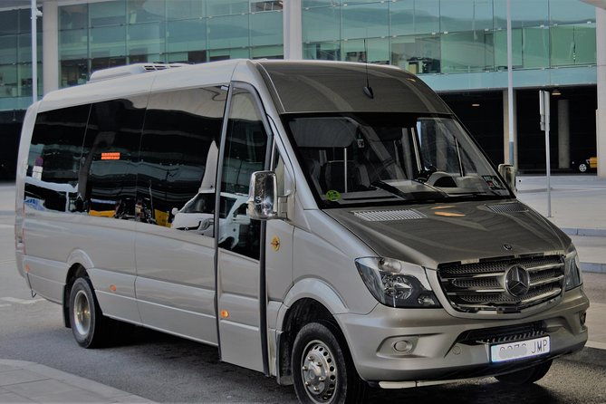 private-arrival-transfer-from-barcelona-airport-to-sitges