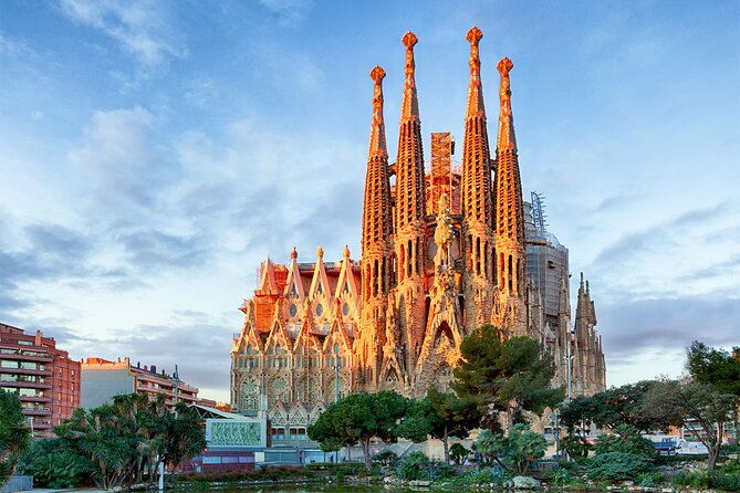 private-arrival-transfer-from-el-prat-airport-to-central-barcelona