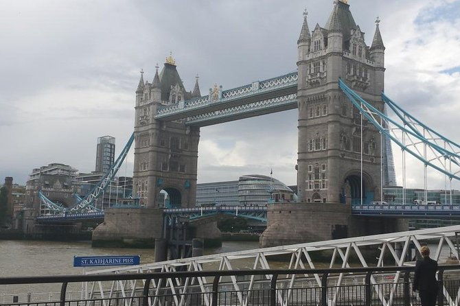 private-arrival-transfer-gatwick-airport-to-central-london