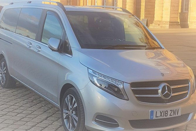 private-arrival-transfer-heathrow-airport-to-london-with-stopover-at-stonehenge