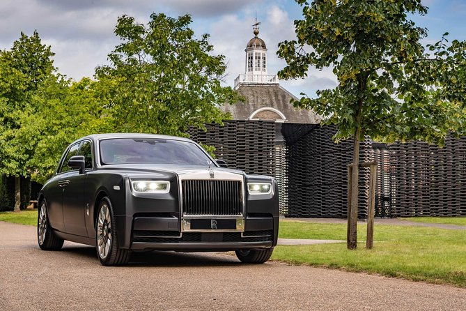 private-arrival-transfer-in-a-luxury-rolls-royce-from-heathrow-airport-to-central-london
