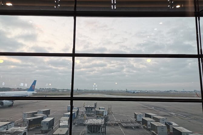 Private Arrival Transfer: Phnom Penh International Airport (PNH) to Hotel - The Sum Up