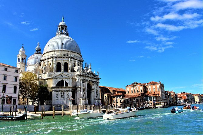private-arrival-transfer-treviso-airport-to-venice-hotels