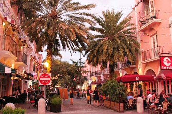 private-audio-guided-walking-tour-in-miami