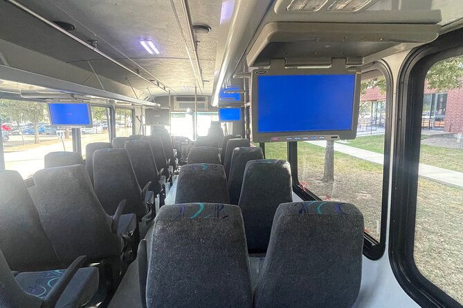 private-austin-bergstrom-airport-transfer-charter-bus-to-austin
