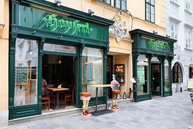 private-austrian-beer-tasting-tour-in-vienna-old-town