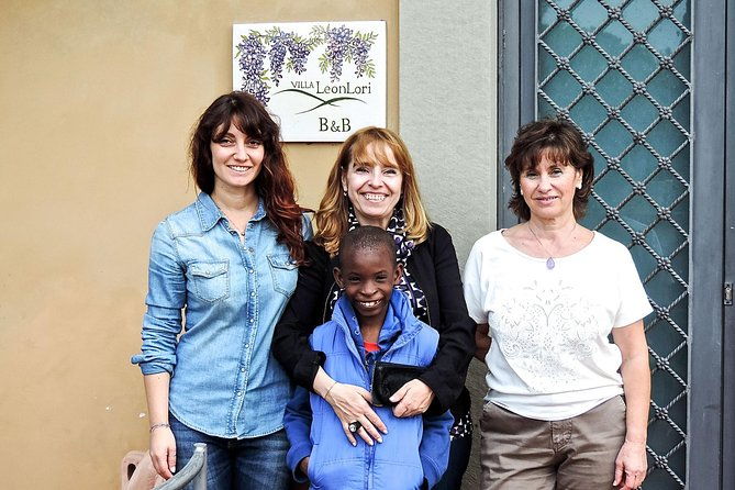 private-authentic-dining-experience-in-a-tuscan-villa-with-simona