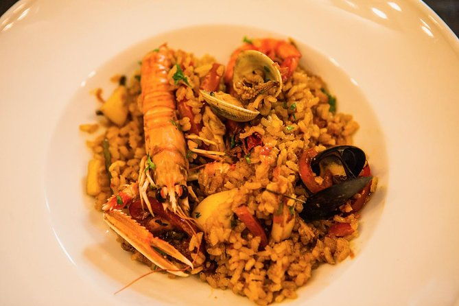 private-authentic-paella-cooking-class-in-barcelona-with-josh