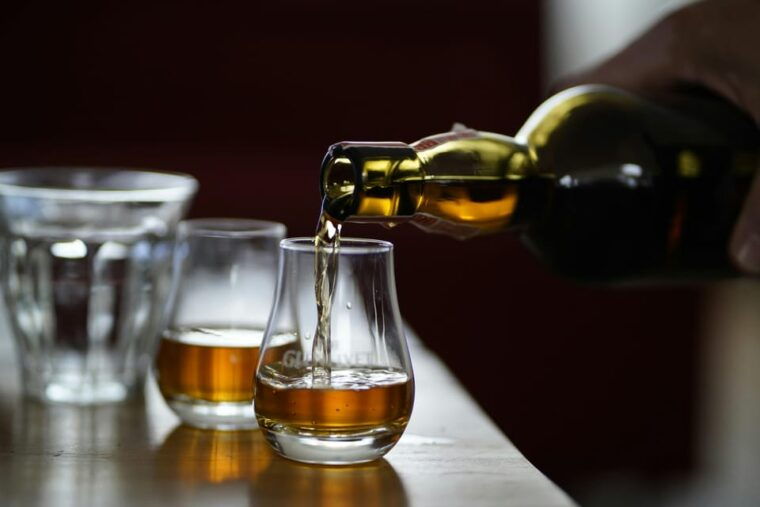private-bainbridge-island-discovery-and-whiskey-tour