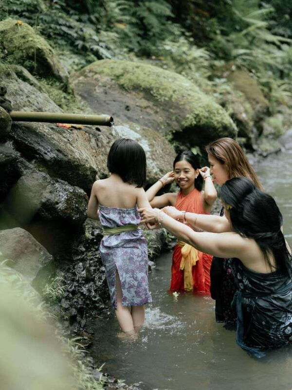 private-balinese-body-and-soul-cleansing-journey
