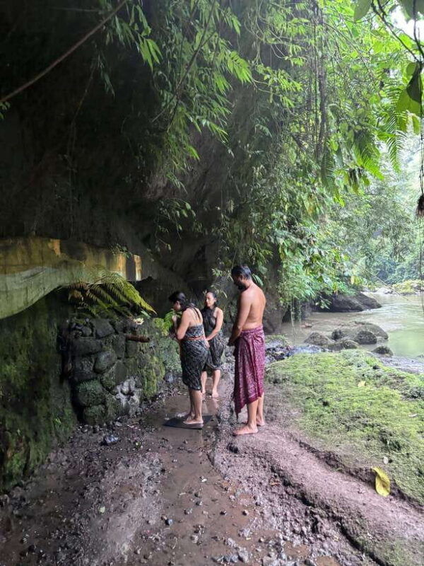 private-balinese-body-and-soul-cleansing-journey