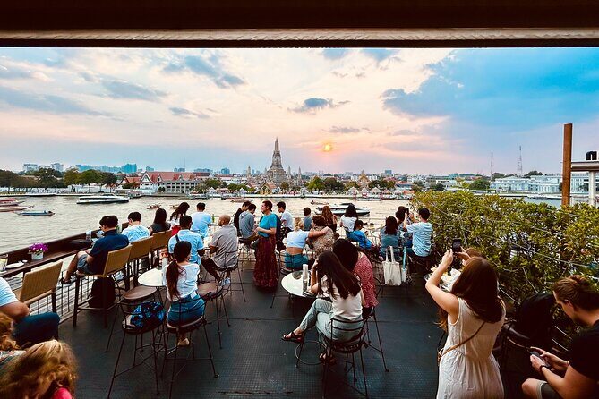 Private Bangkok Romantic Evening Tour by TukTuk - The Experience in Detail