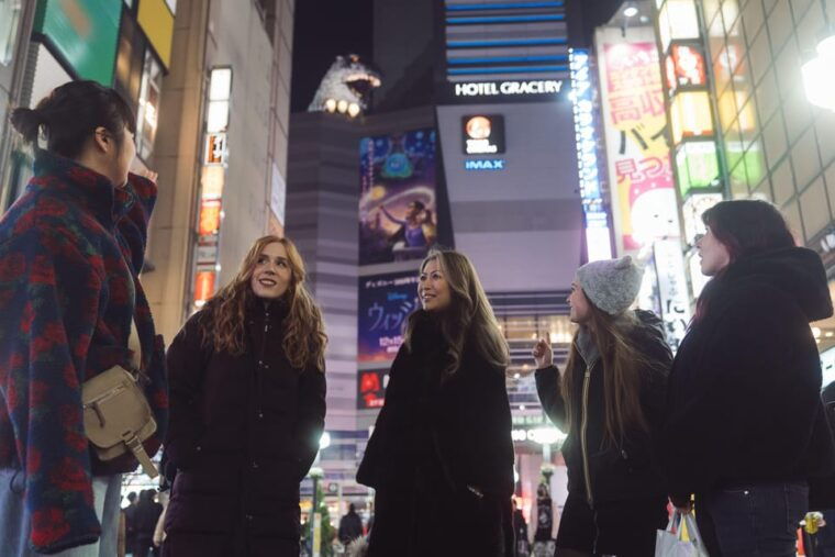 private-bar-hopping-kabuki-cho-tour-with-local-guide
