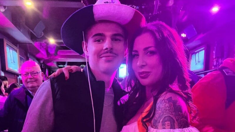 private-bar-tour-with-bar-maid-guide-amsterdam-red-light