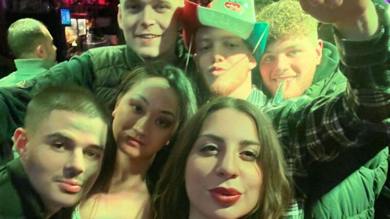 private-bar-tour-with-bar-maid-guide-amsterdam-red-light